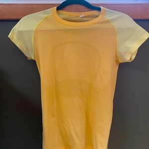 Lululemon T-shirt